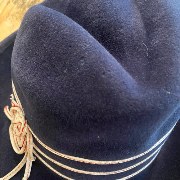 Designer vintage Jacoll fedora hat Navy felt with white ribbon and red stitching - Picture 2 of 6